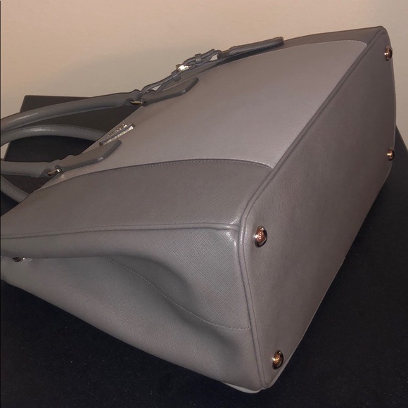 Rare Bicolor Prada Saffiano Tote Bag - Picture 5 of 8